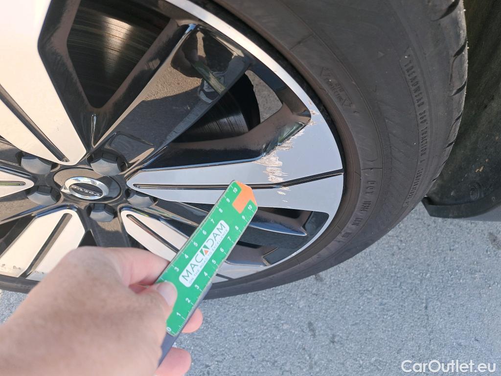  Volvo  XC 40 VOLVO XC40 / 2021 / 5P / todoterreno 1.5 T5 Recharge PHEV Plus Dark Auto #8