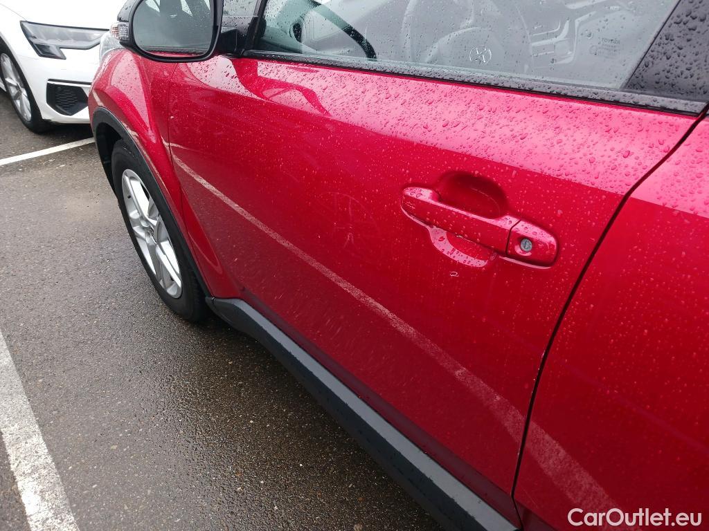  Toyota  C-HR TOYOTA  / 2019 / 5P / todoterreno 1.8 125H Active #3