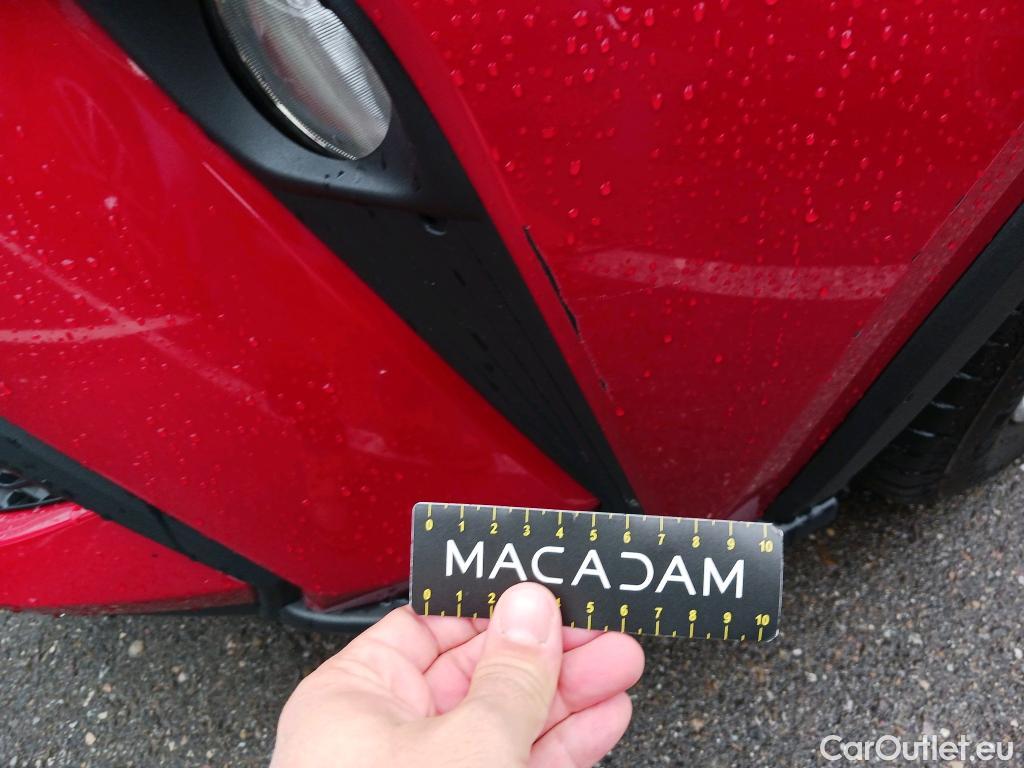  Toyota  C-HR TOYOTA  / 2019 / 5P / todoterreno 1.8 125H Active #15