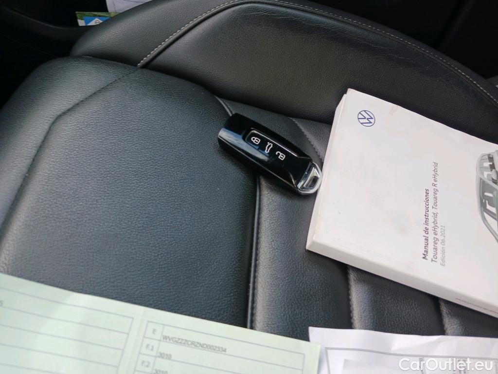  Volkswagen  Touareg VOLKSWAGEN  / 2018 / 5P / todoterreno R 3.0 V6 TSI 340kW Tip 4M #1