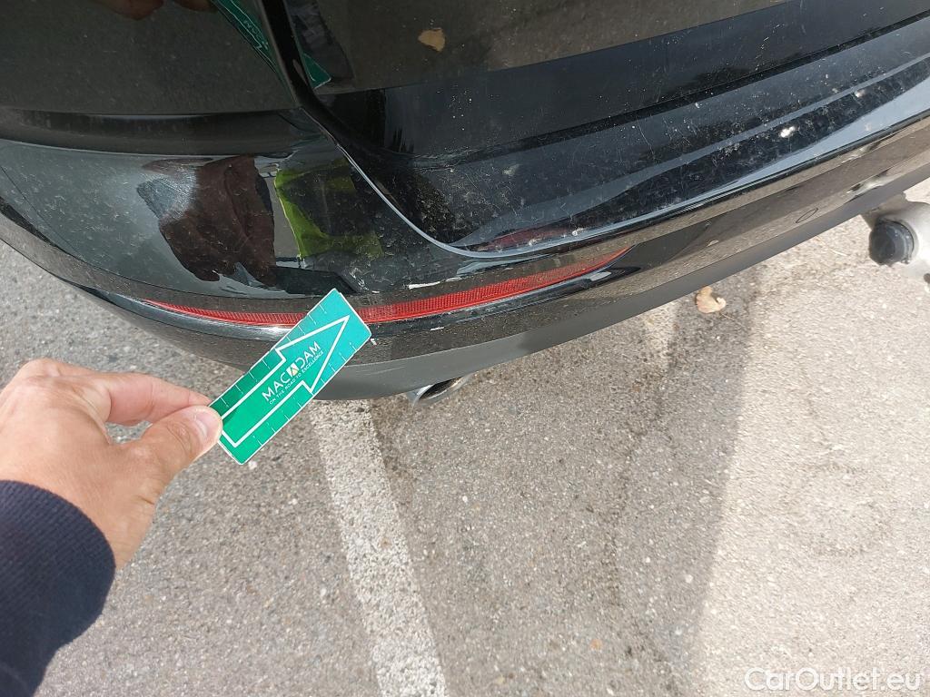  Volvo  XC60 VOLVO  / 2017 / 5P / todoterreno 2.0 B5 D AWD Momentum Auto #17