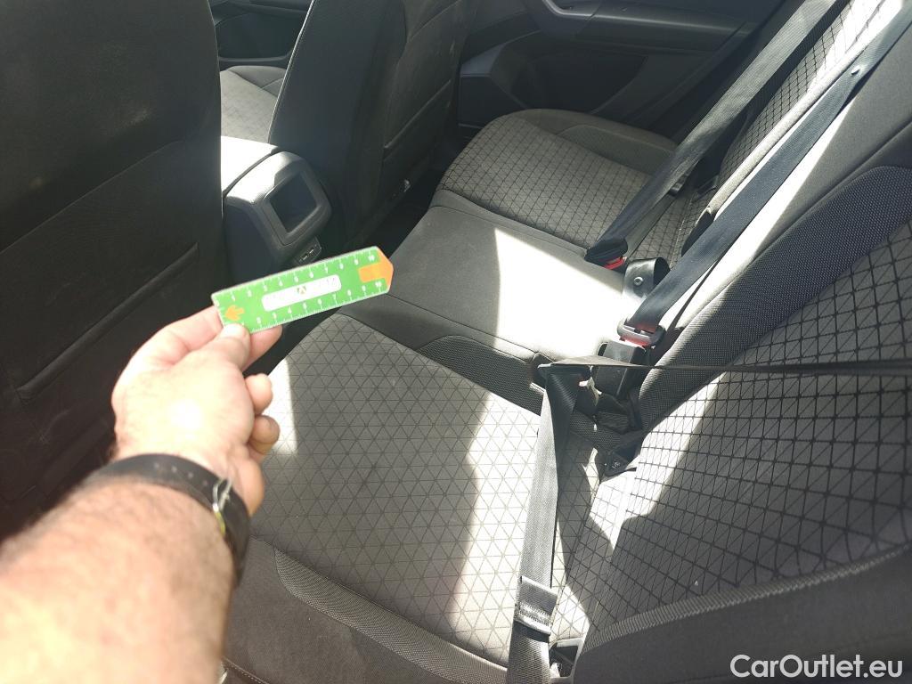  Volkswagen  T-CROSS VOLKSWAGEN  / 2018 / 5P / todoterreno Advance 1.0 TSI 85kW (115CV) DSG (AC) #8