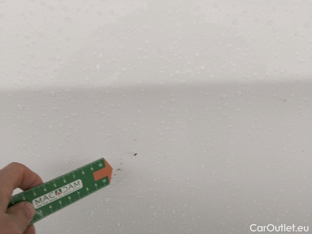  Toyota  Yaris TOYOTA  / 2017 / 5P / berlina con portón 1.5 100H Active #10