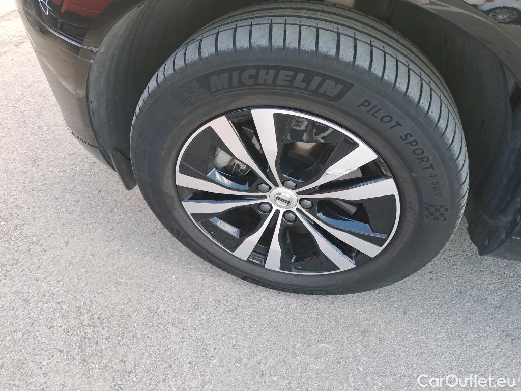  Volvo  XC60 VOLVO    2.0 T6 AWD Recharge Core Auto #3