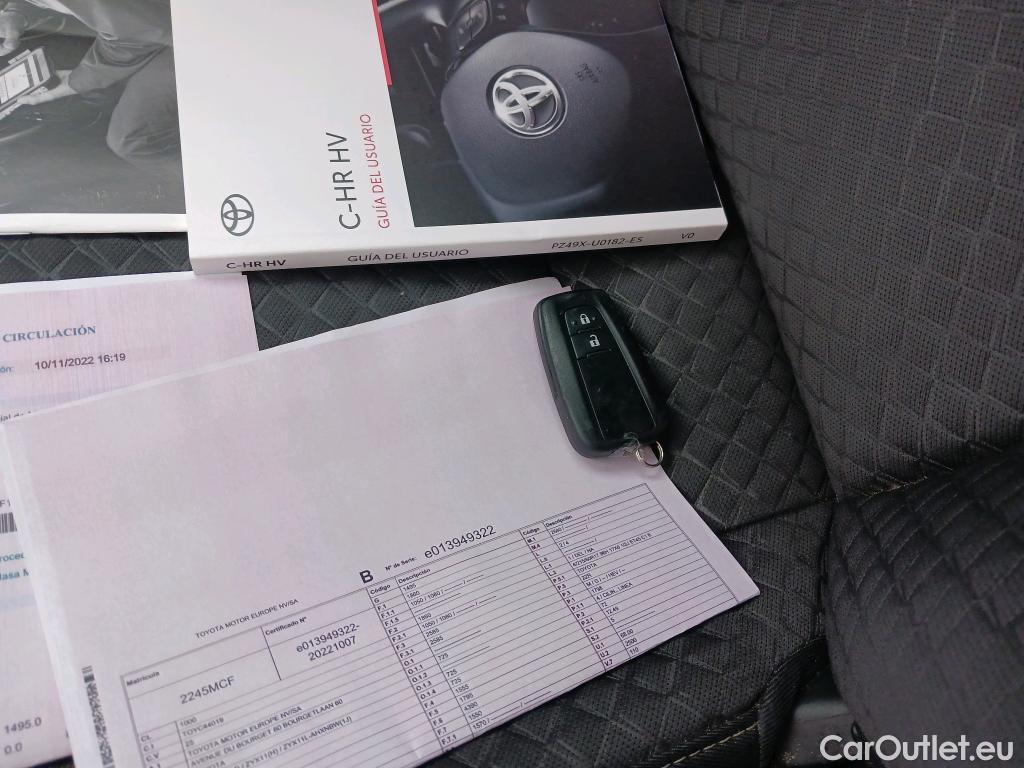  Toyota  C-HR TOYOTA  / 2019 / 5P / todoterreno 1.8 125H Active #2