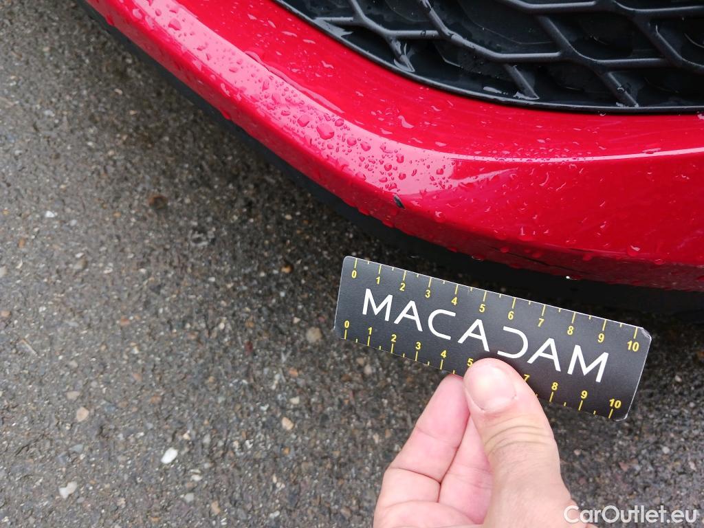  Toyota  C-HR TOYOTA  / 2019 / 5P / todoterreno 1.8 125H Active #24