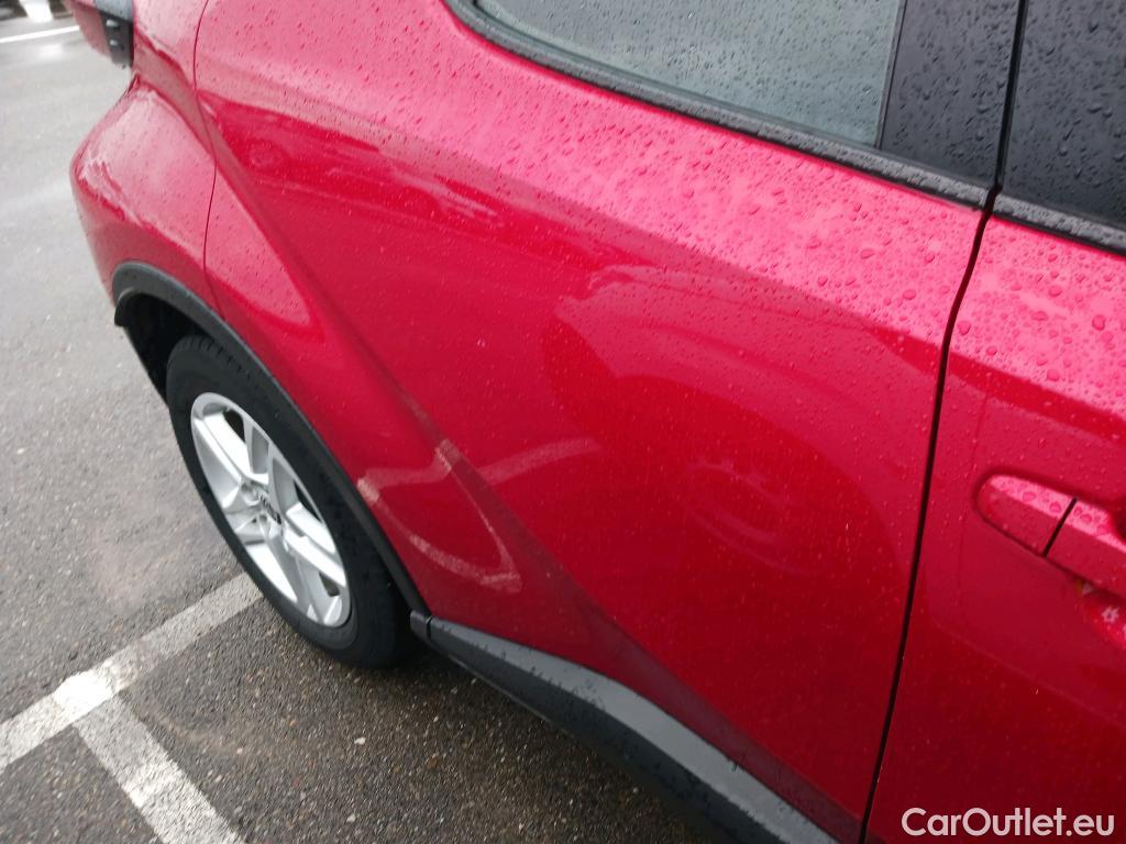  Toyota  C-HR TOYOTA  / 2019 / 5P / todoterreno 1.8 125H Active #8