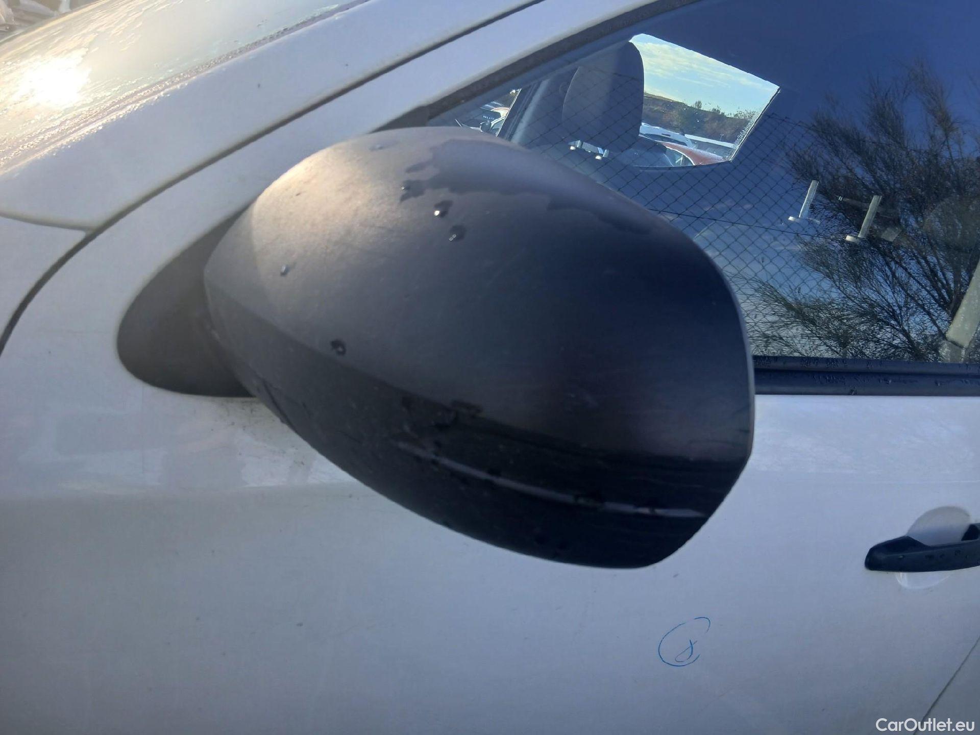  Mitsubishi  L200 MITSUBISHI  / 2019 / 4P / pickup doble cabina D/C 220 DI-D M-Pro #24