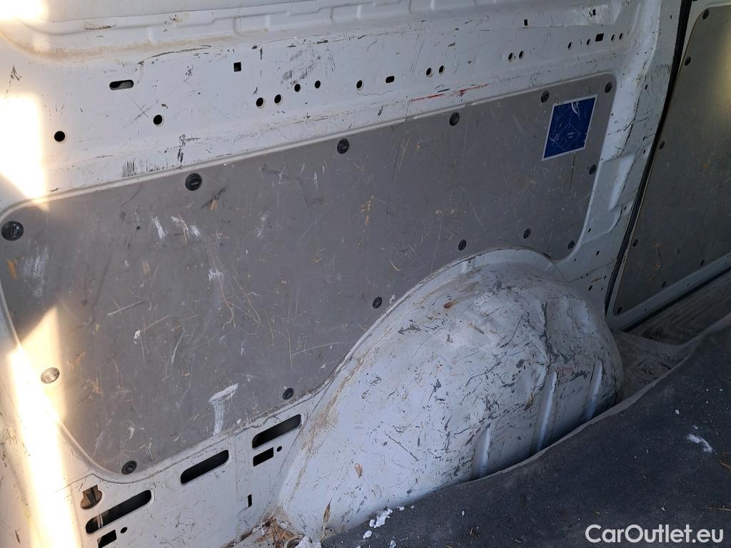  Mercedes  Vito  Tourer 109/110/111/114 CDI FWD Larga (447.703) 1.7 100CV MT6 E6dT #40