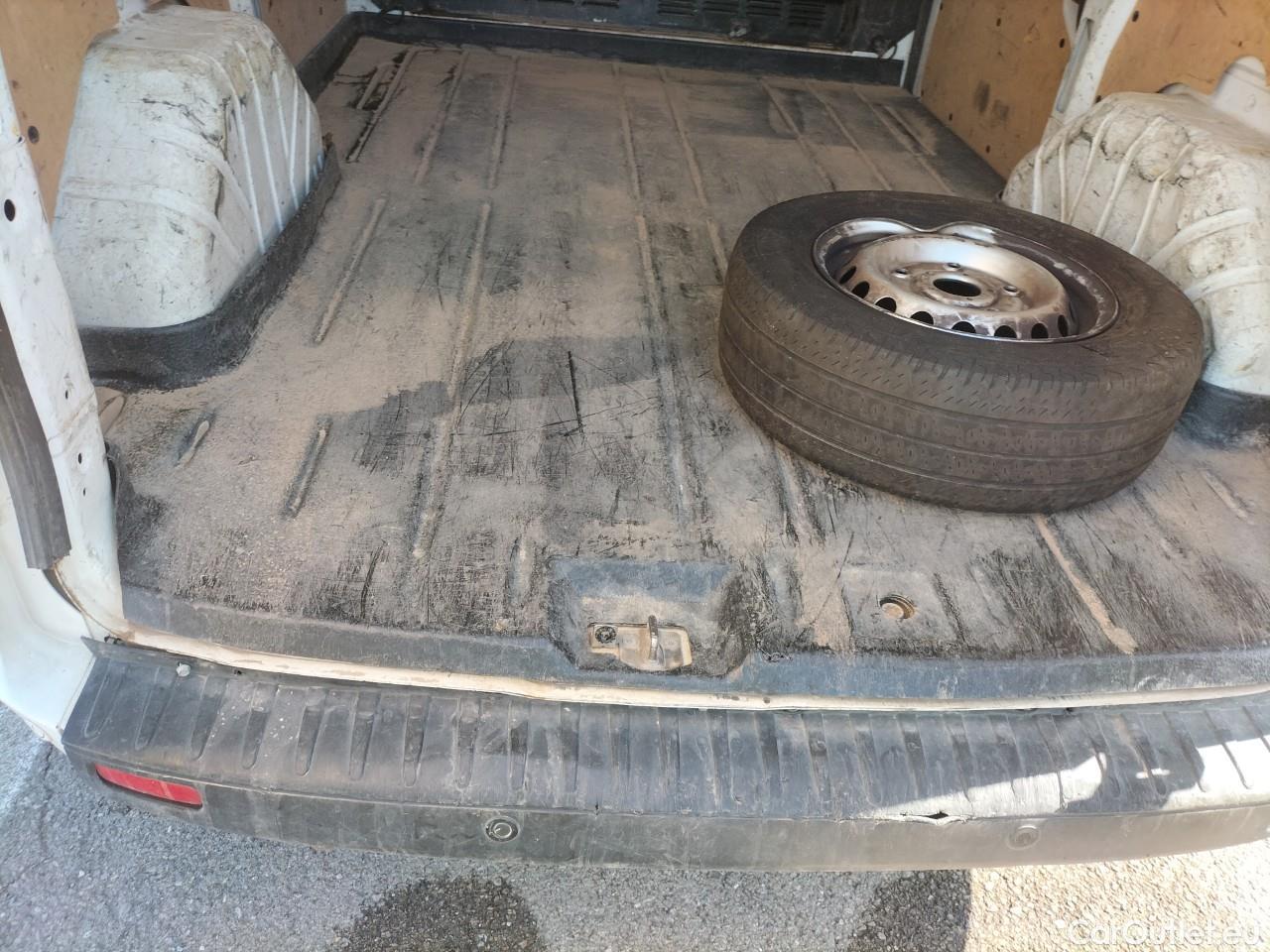  Ford  Transit  Custom Furgón 280 L1 Trend TDCi 105CV MT6 E6dT #64