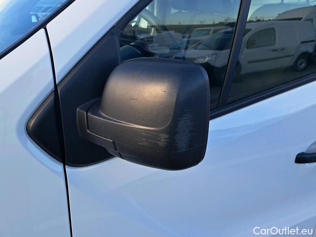  Nissan  NV300 NISSAN  / 2016 / 4P / furgón 2.0dCi 88kW (120CV) L1H1 1T Optima #39