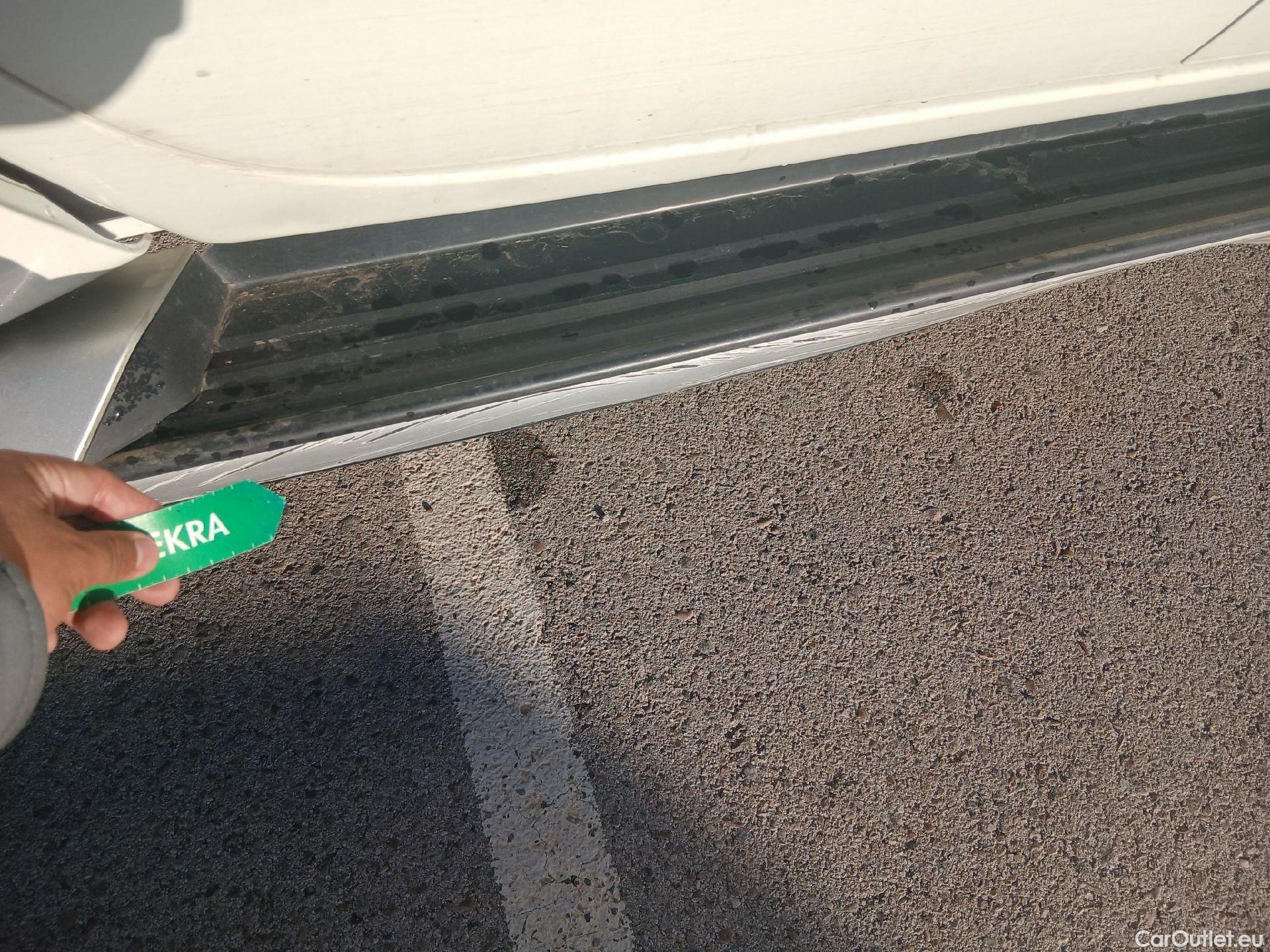  Mitsubishi  L200 MITSUBISHI  / 2019 / 4P / pickup doble cabina D/C 220 DI-D M-Pro #43