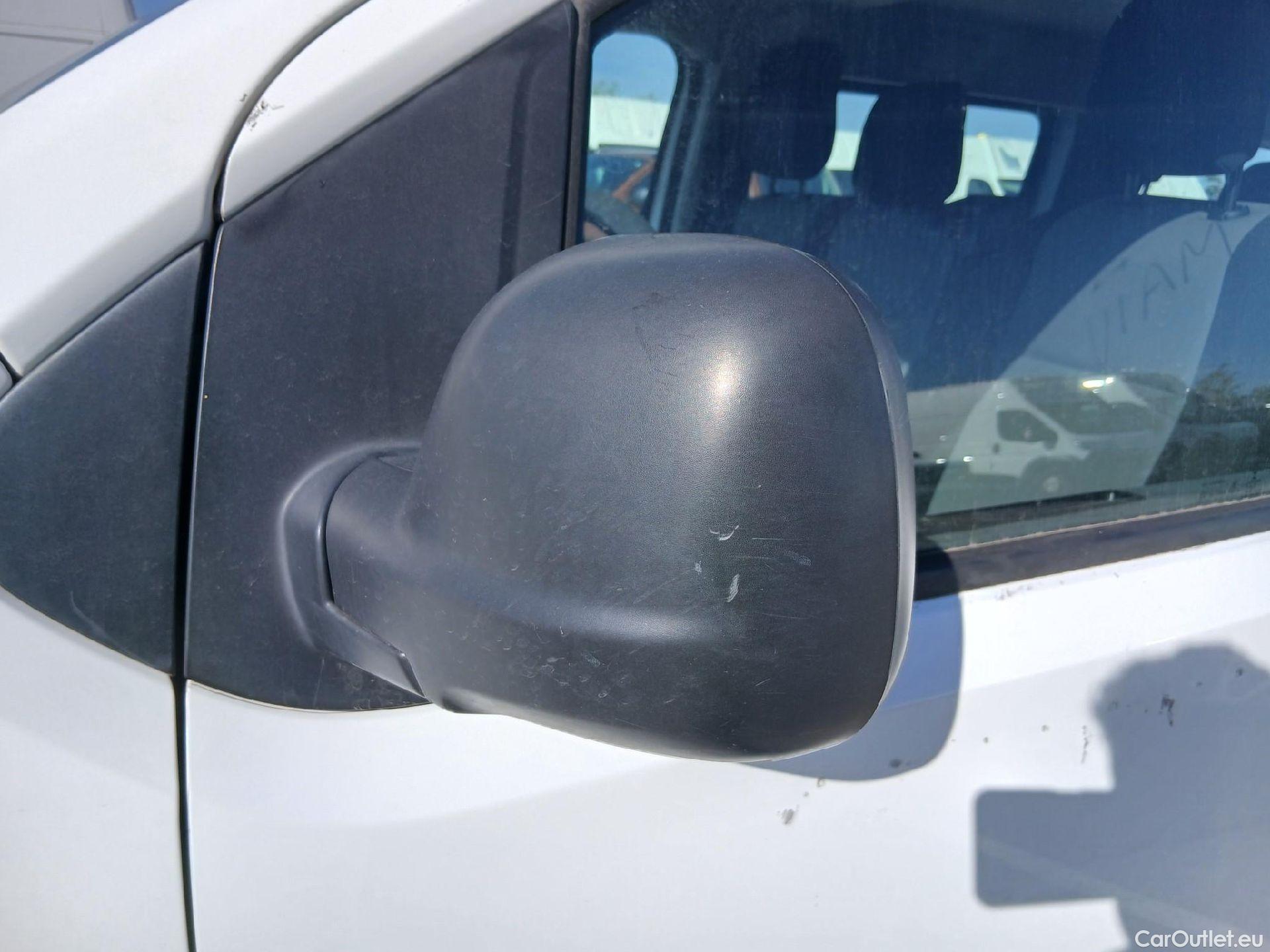  Peugeot  Expert PEUGEOT  / 2016 / 4P / combi Combi 1.6 BlueHDi 88KW (120CV) Long #14