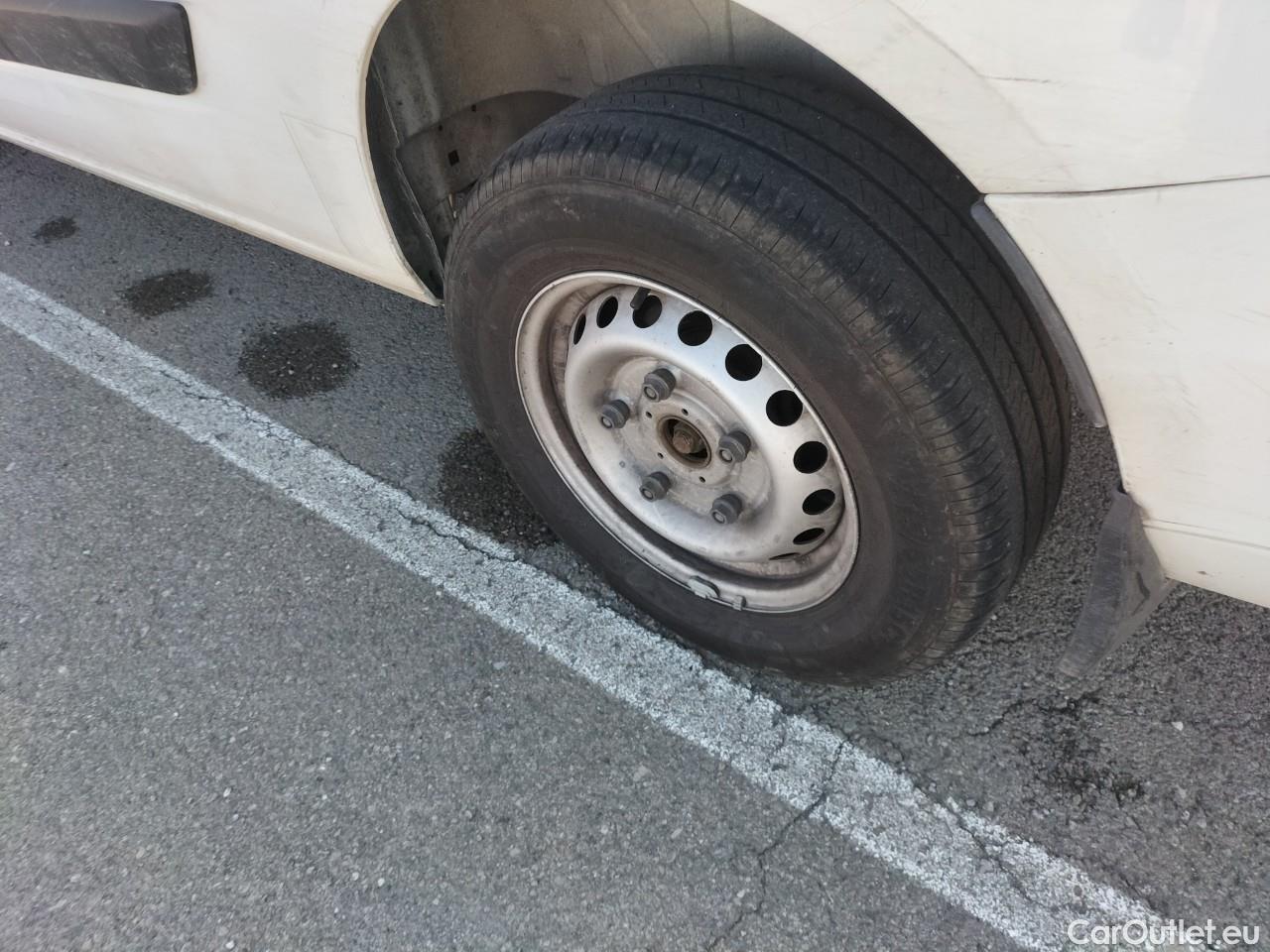  Ford  Transit  Custom Furgón 280 L1 Trend TDCi 105CV MT6 E6dT #46