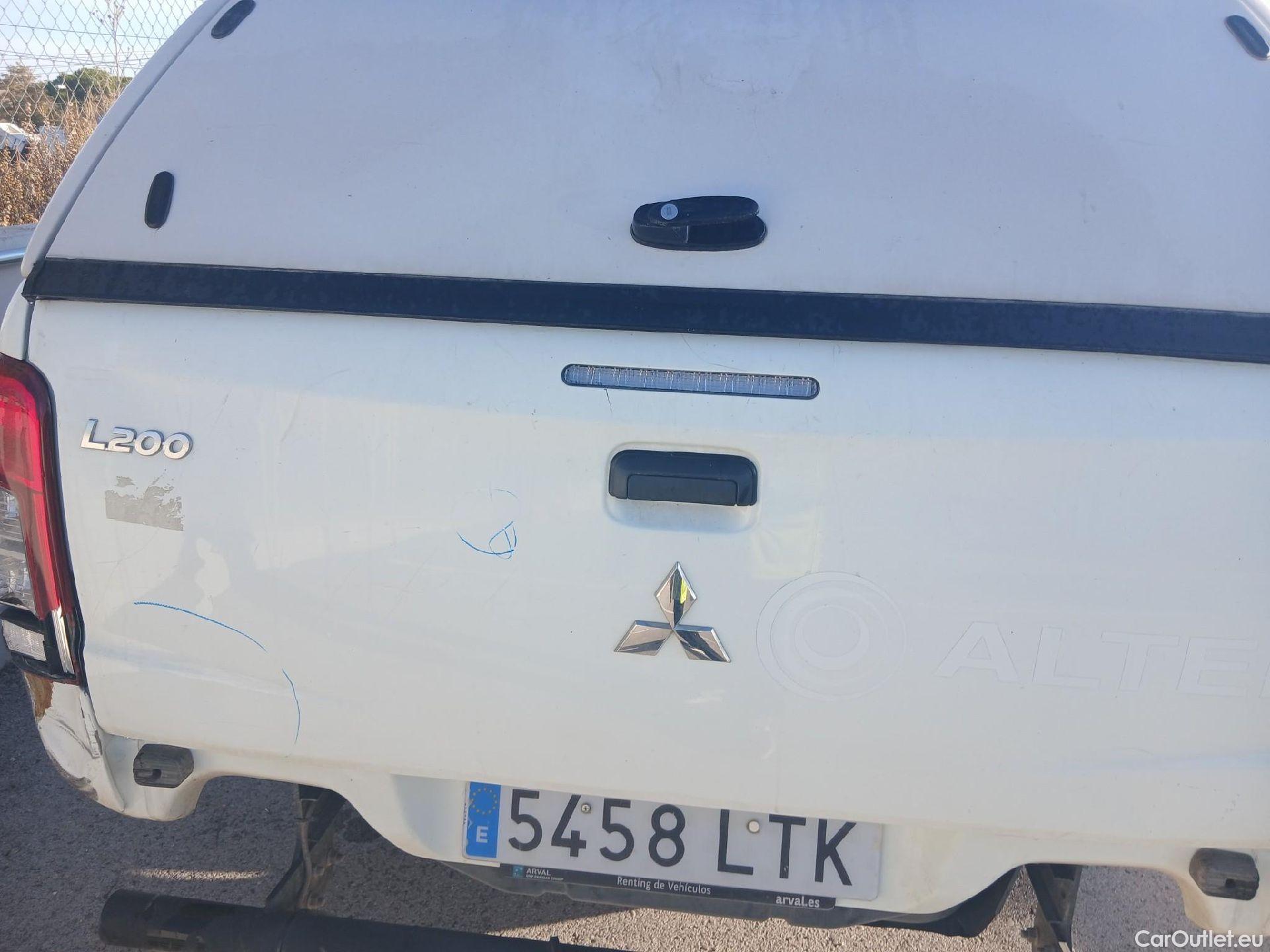  Mitsubishi  L200 MITSUBISHI  / 2019 / 4P / pickup doble cabina D/C 220 DI-D M-Pro #35