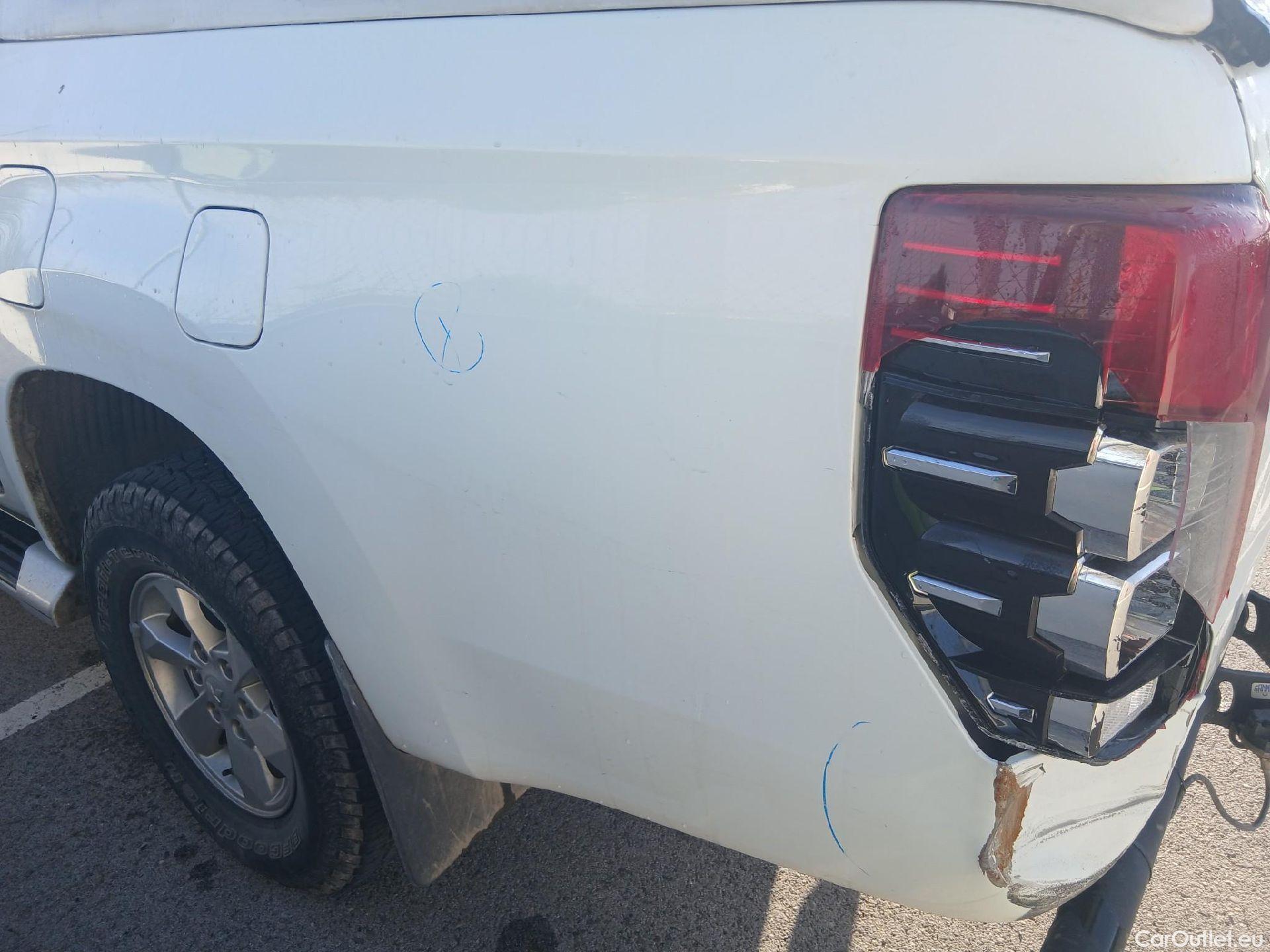  Mitsubishi  L200 MITSUBISHI  / 2019 / 4P / pickup doble cabina D/C 220 DI-D M-Pro #31