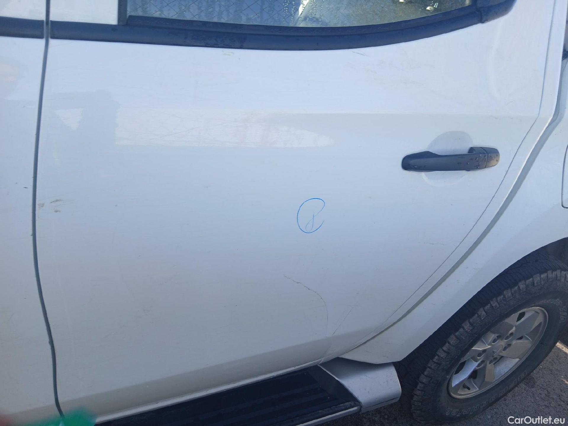  Mitsubishi  L200 MITSUBISHI  / 2019 / 4P / pickup doble cabina D/C 220 DI-D M-Pro #27