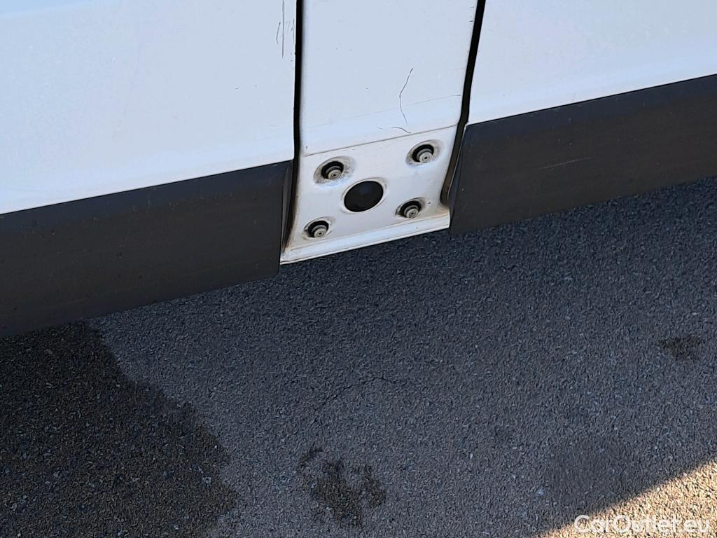  Nissan  NV300 NISSAN  / 2016 / 4P / furgón 2.0dCi 88kW (120CV) L1H1 1T Optima #22