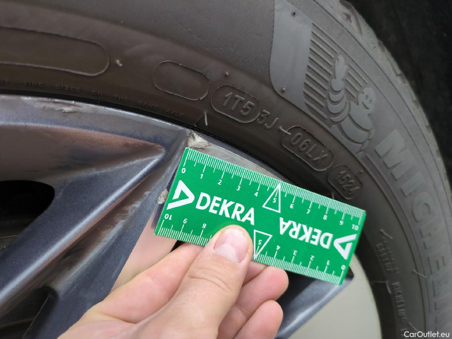  Hyundai  Tucson HYUNDAI  / 2020 / 5P / SUV 1.6 T-GDI 150 DCT-7 HYBRID 48V CREATIVE #26