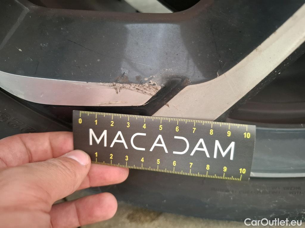  Citroen  C5 CITROEN  Aircross / 2018 / 5P / SUV Hybrid 225 ë-EAT8 C-Series(SP) #71