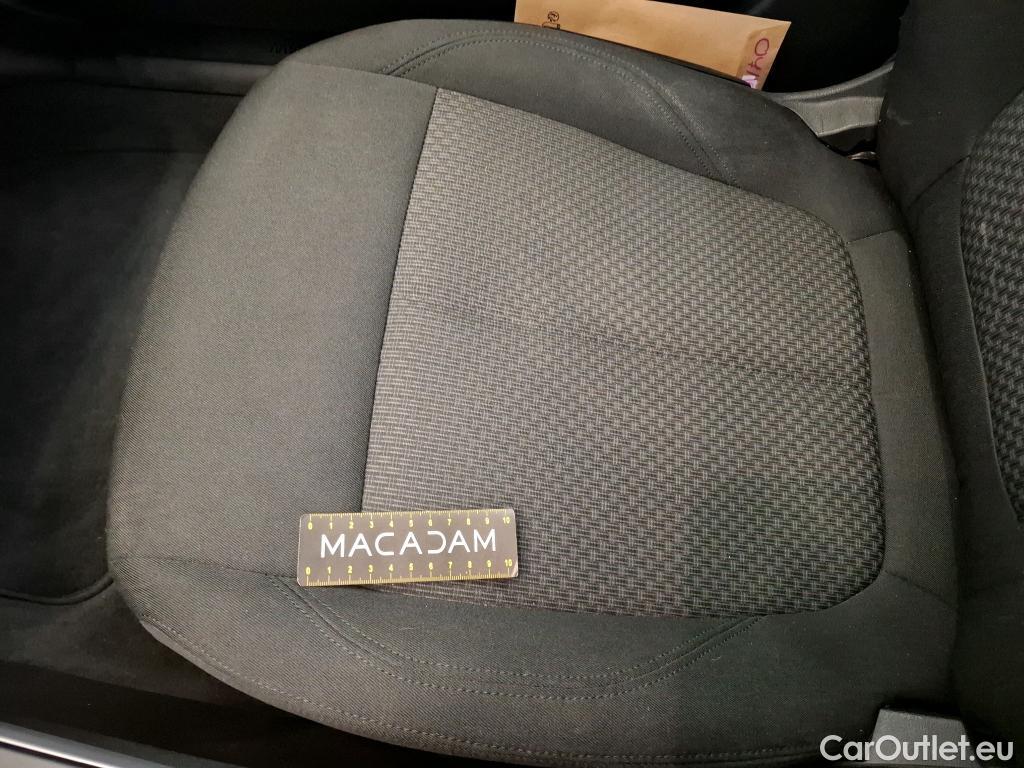  Bmw  Serie 1 BMW Série 1 / 2019 / 5P / Berline 1.5 118I DKG7 Business Design #16