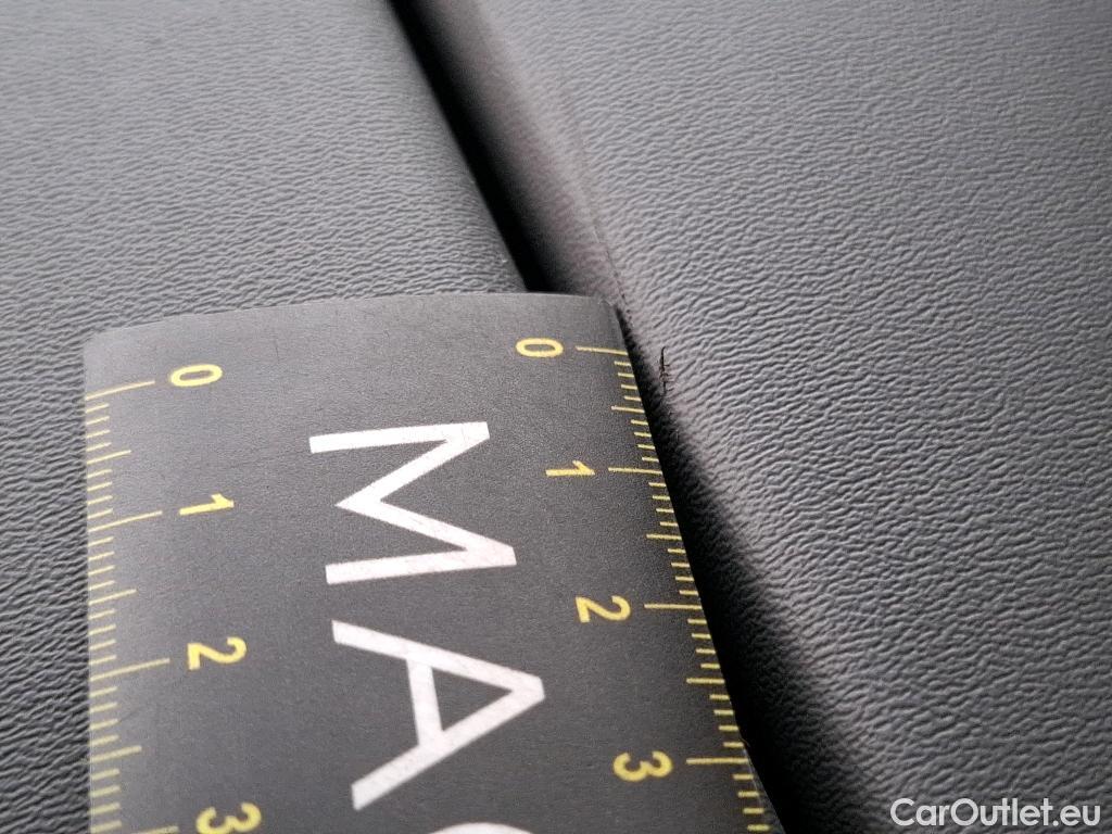  Citroen  C5 CITROEN  Aircross / 2018 / 5P / SUV Hybrid 225 ë-EAT8 C-Series(SP) #79