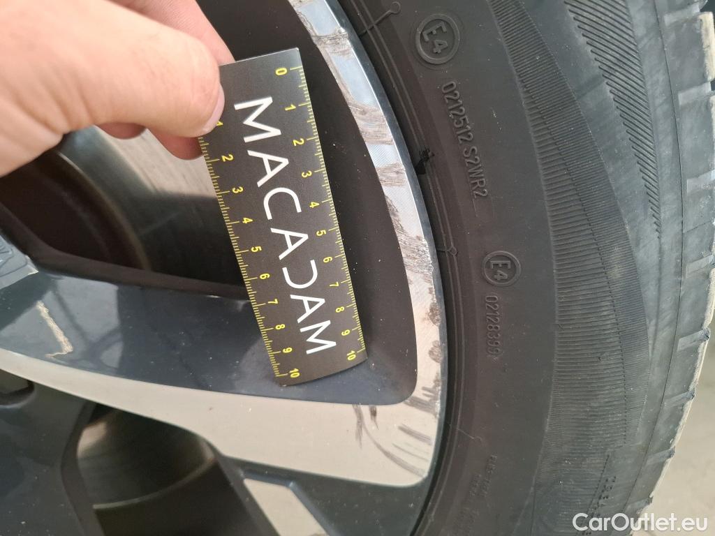  Citroen  C5 CITROEN  Aircross / 2018 / 5P / SUV Hybrid 225 ë-EAT8 C-Series(SP) #24