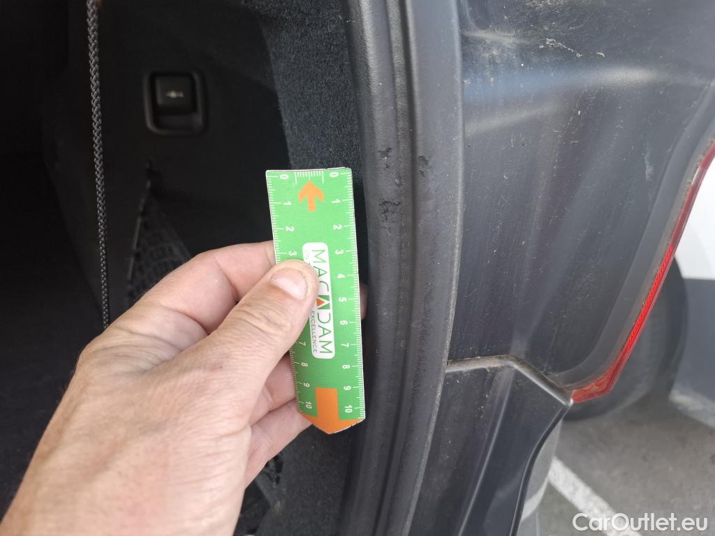  Bmw  X1 Série  sDrive16d Lounge 1.5 115CV BVM6 E6 #13