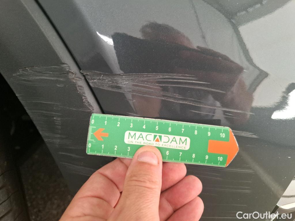  KIA  XCeed KIA  / 2019 / 5P / Crossover 1.6 GDI ISG ISG PHEV ACTIVE BUS DCT6 #14