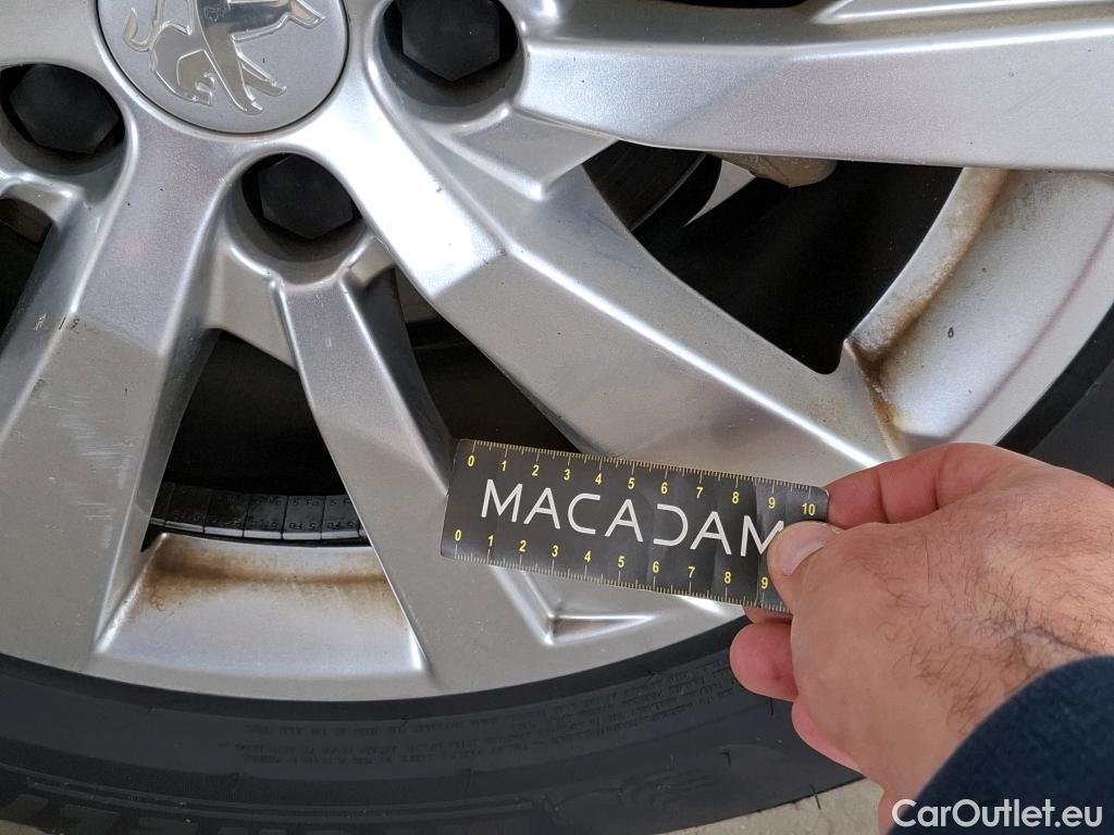  Peugeot  3008  II Active Pack 1.5 HDi 130CV BVA8 E6d #6