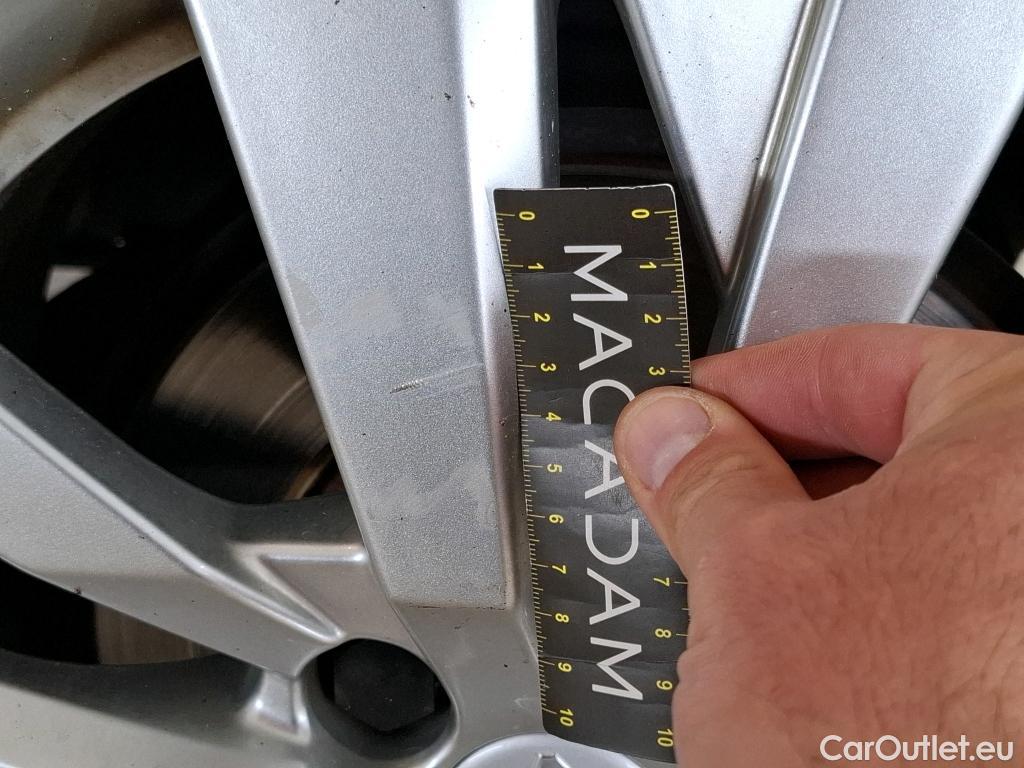  Peugeot  3008  II Active Pack 1.5 HDi 130CV BVA8 E6d #3