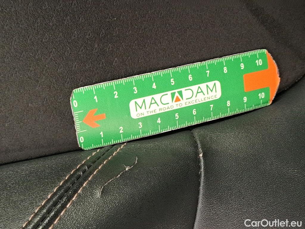  Peugeot  3008 PEUGEOT  / 2020 / 5P / SUV BlueHDi 130 S&S EAT8 GT #10