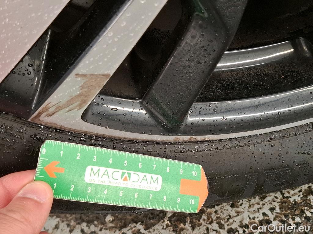  Peugeot  3008 PEUGEOT  / 2020 / 5P / SUV BlueHDi 130 S&S EAT8 GT #16