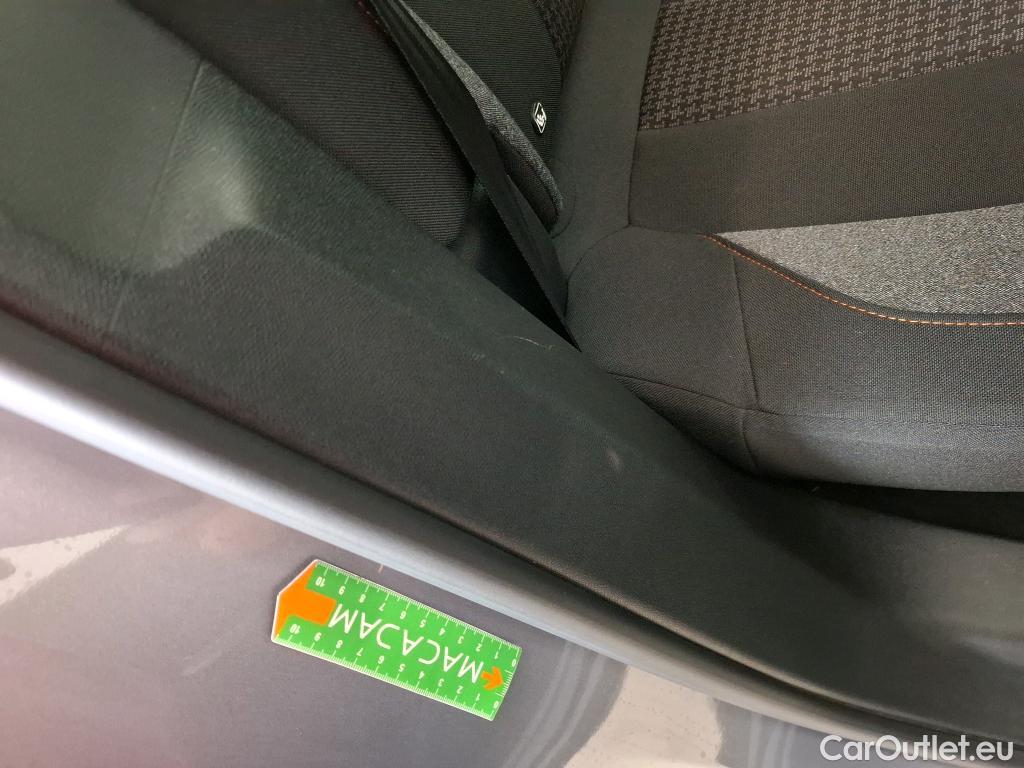  Peugeot  3008  Active Pack 1.5 HDi 130CV BVA8 E6d #17