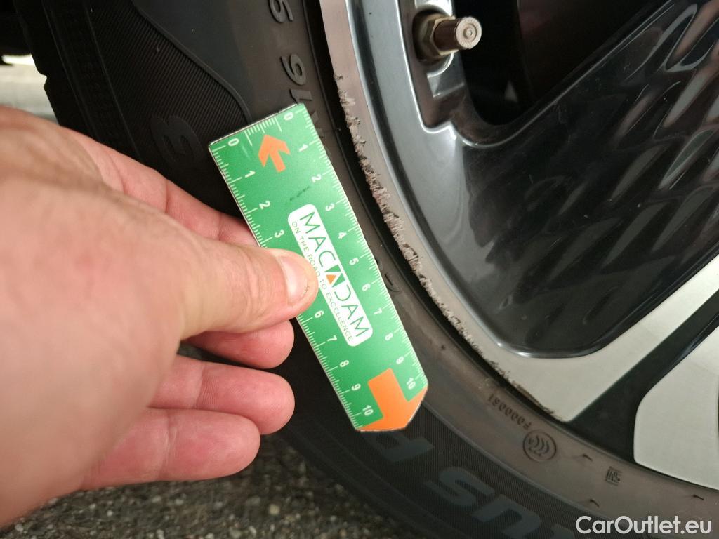  KIA  XCeed KIA  / 2019 / 5P / Crossover 1.6 GDI ISG ISG PHEV ACTIVE BUS DCT6 #21