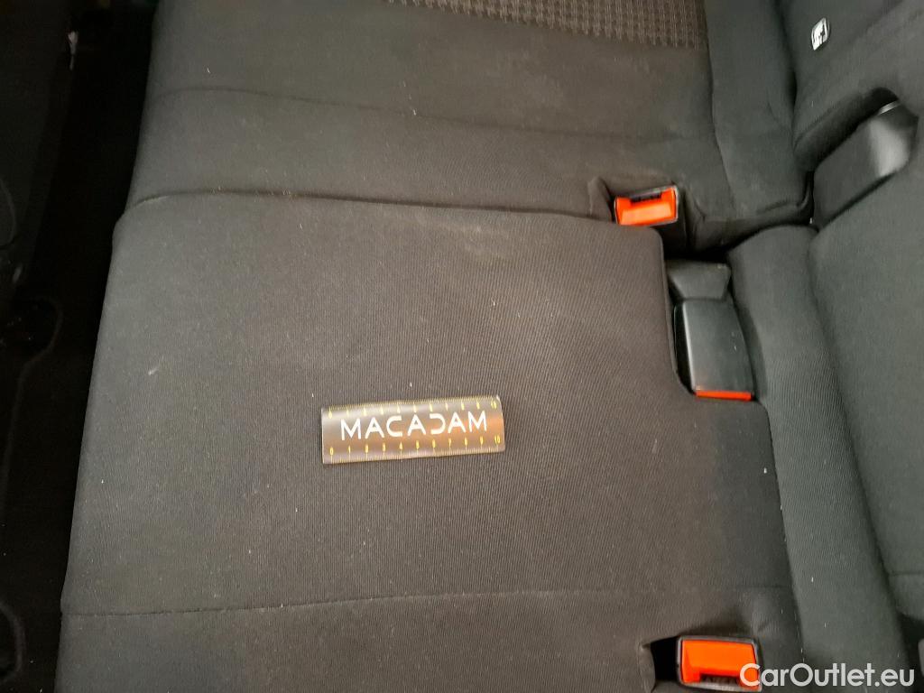  Peugeot  3008  II Active Pack 1.5 HDi 130CV BVA8 E6d #38