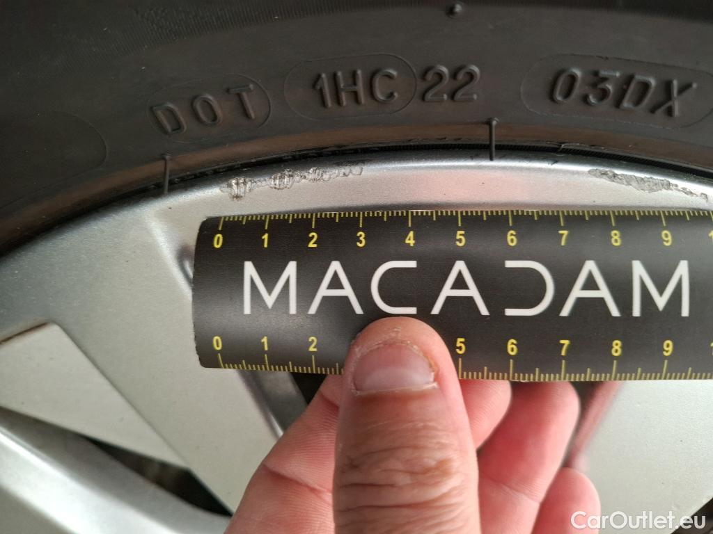  Peugeot  3008  II Active Pack 1.5 HDi 130CV BVA8 E6d #25