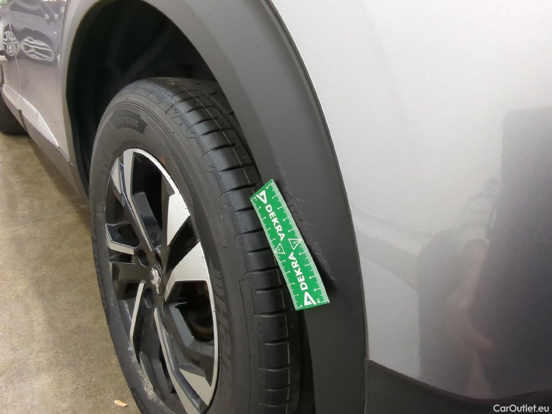  Peugeot  2008  Allure Business 1.5 HDi 110CV BVM6 E6d #52