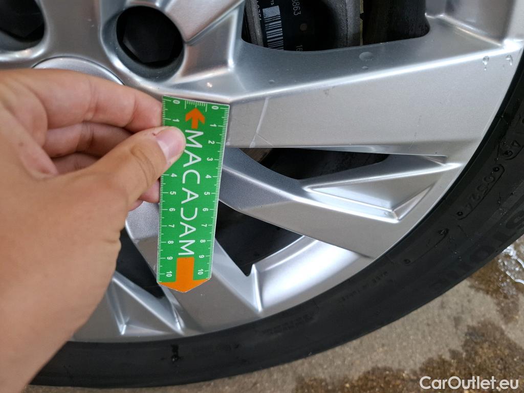  Peugeot  3008  Active Pack 1.5 HDi 130CV BVA8 E6d #7