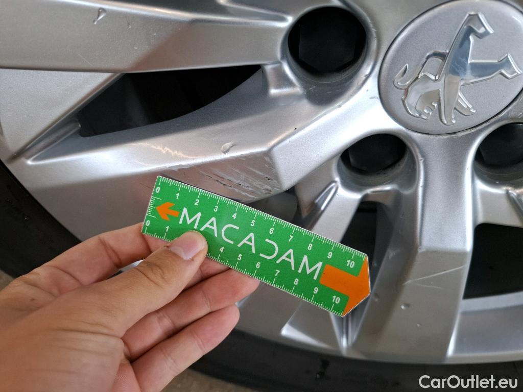  Peugeot  3008  Active Pack 1.5 HDi 130CV BVA8 E6d #4