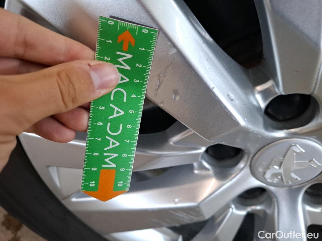  Peugeot  3008  Active Pack 1.5 HDi 130CV BVA8 E6d #3