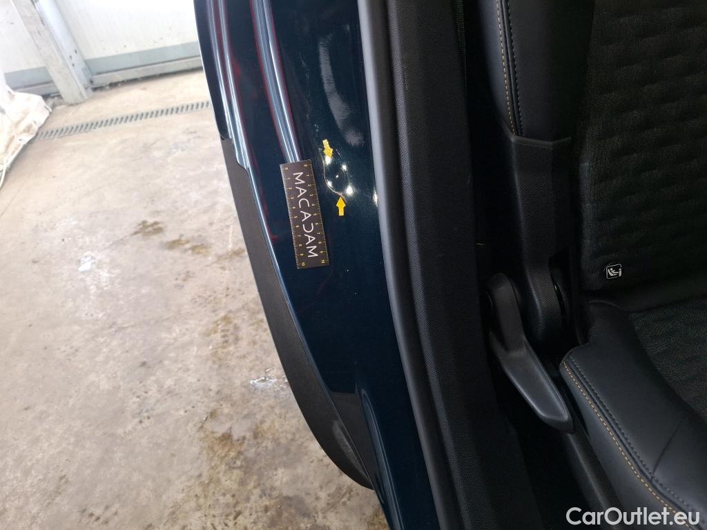  Peugeot  5008  Road Trip 1.5 HDi 130CV BVA8 7 Sieges E6d #11