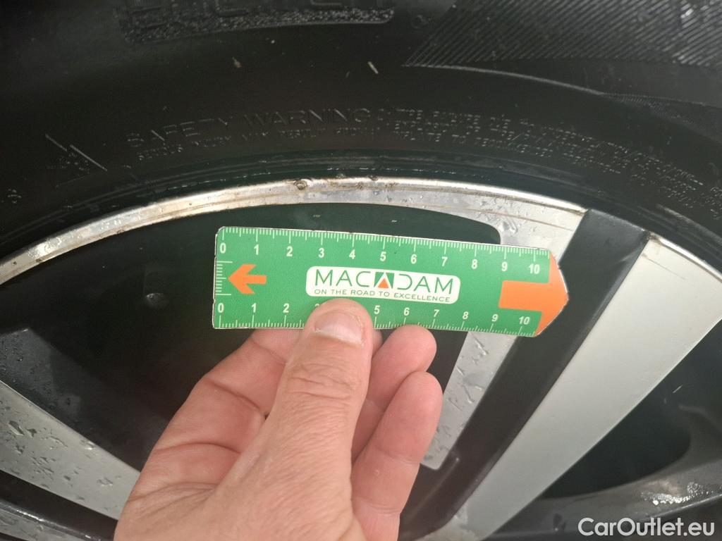  Peugeot  5008  Allure Business 1.5 HDi 130CV BVA8 E6d #40