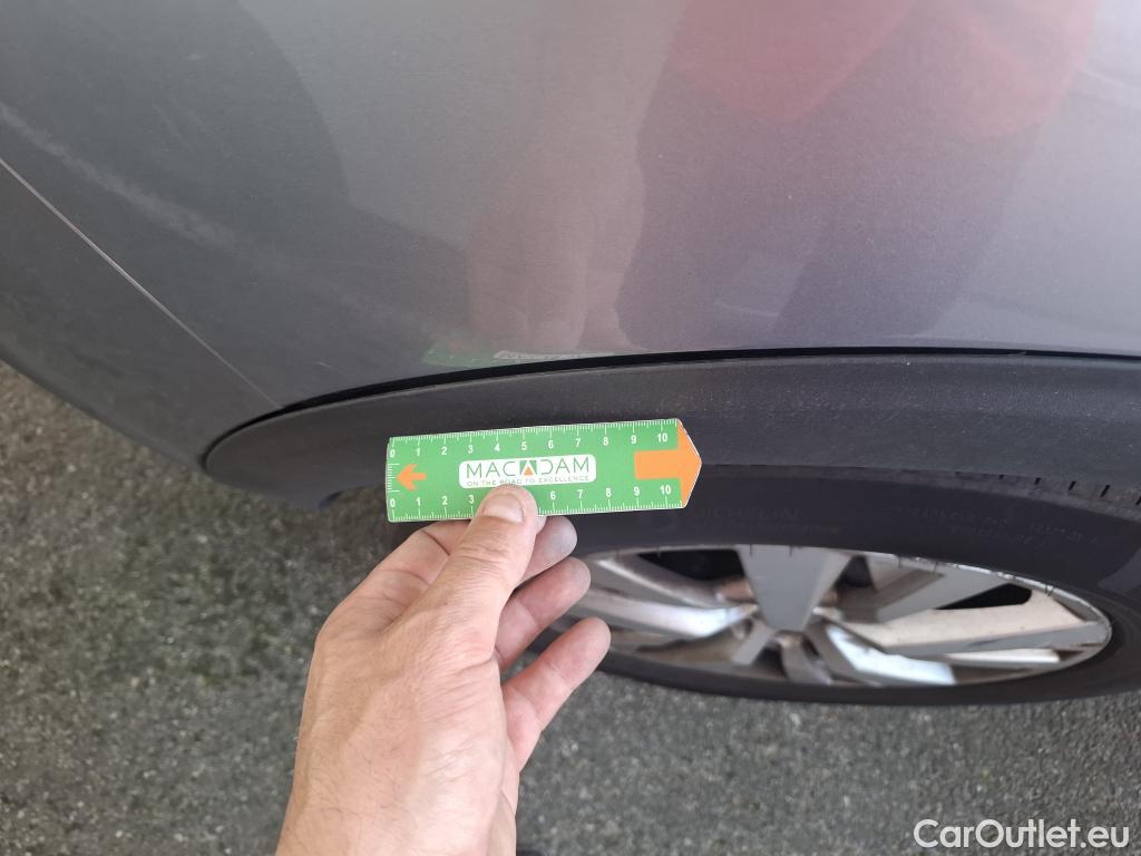  Peugeot  5008  Active Business 1.5 HDi 130CV BVA8 E6dT #59