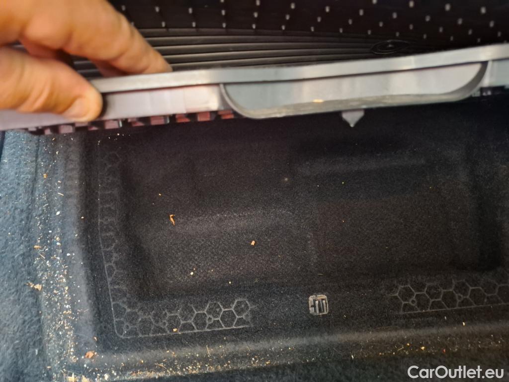  Peugeot  5008  Active Business 1.5 HDi 130CV BVA8 E6dT #40