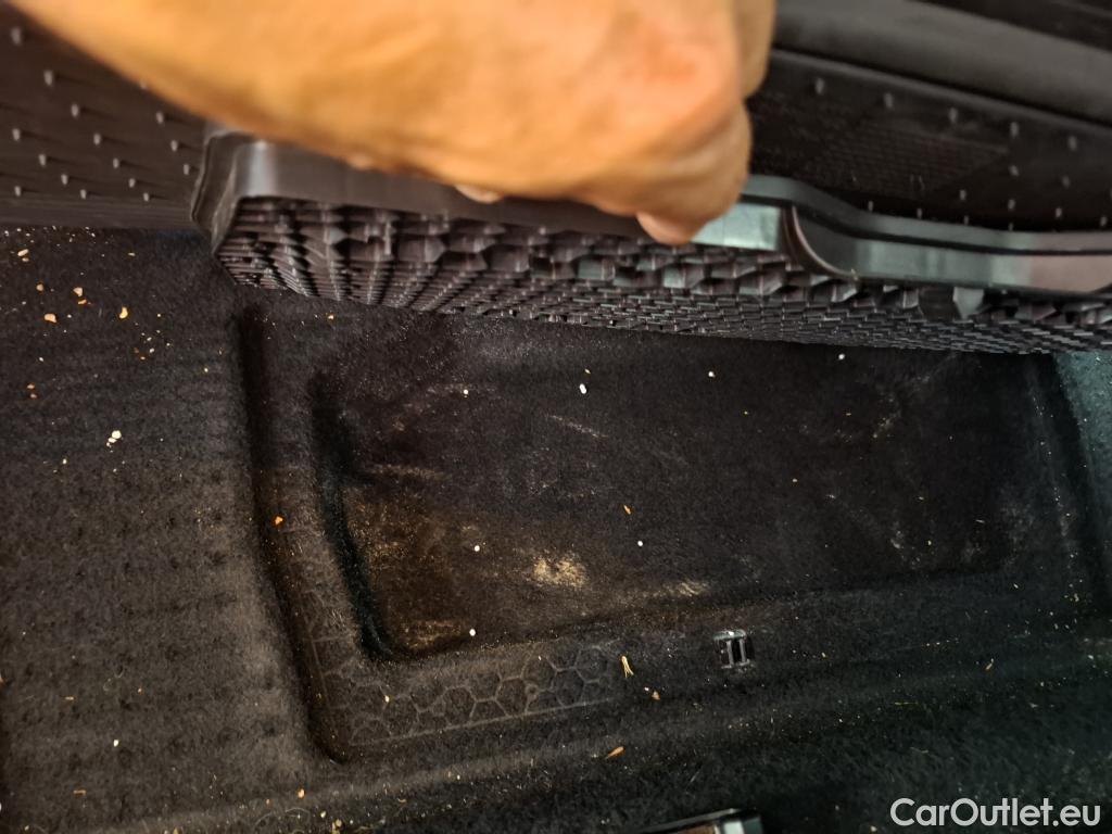  Peugeot  5008  Active Business 1.5 HDi 130CV BVA8 E6dT #38