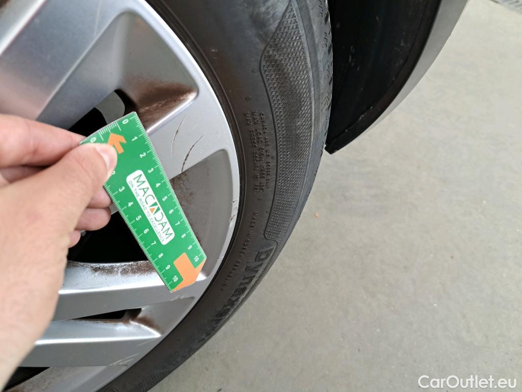  Peugeot  308  Active Business 1.5 HDi 130CV BVM6 E6d #48