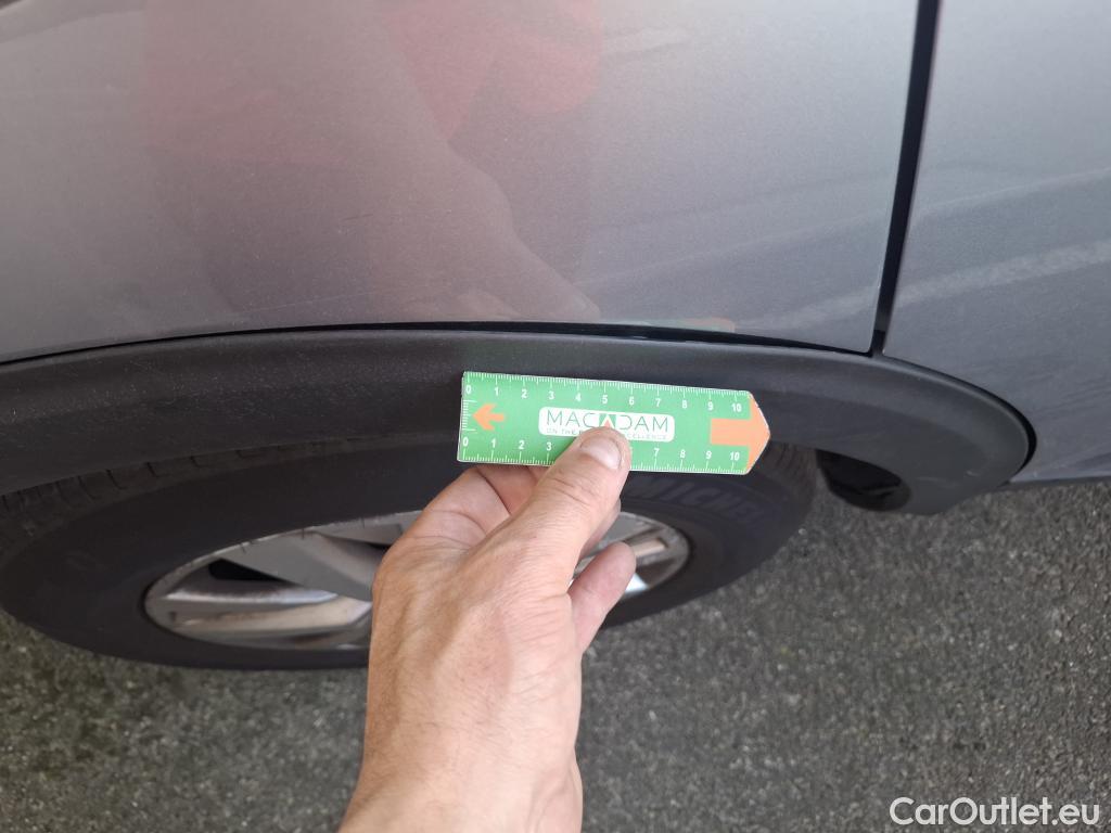  Peugeot  5008  Active Business 1.5 HDi 130CV BVA8 E6dT #58