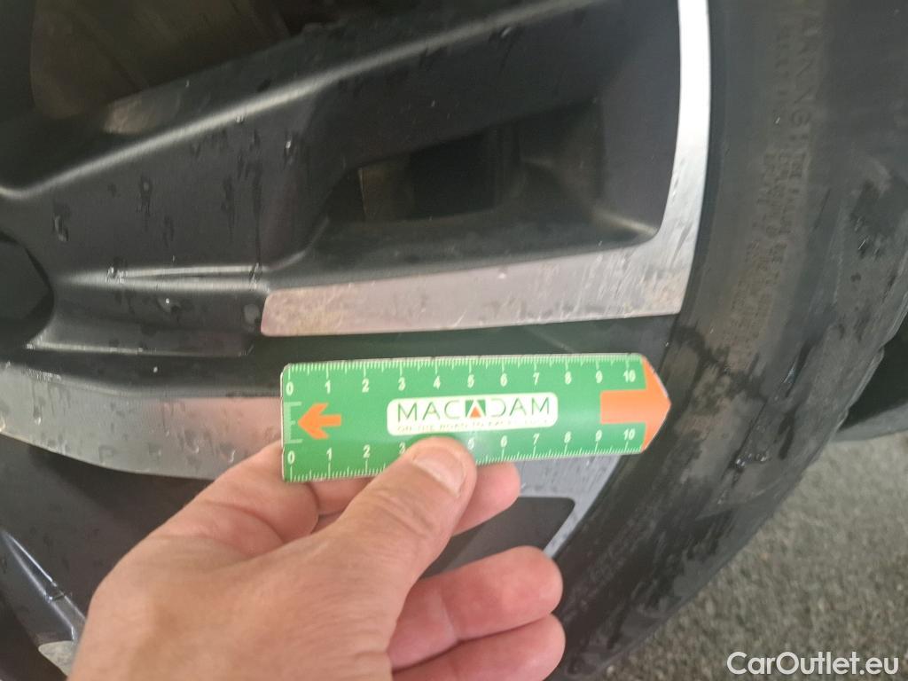  Peugeot  5008  Allure Business 1.5 HDi 130CV BVA8 E6d #38