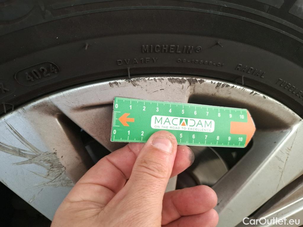  Peugeot  5008  Active Business 1.5 HDi 130CV BVA8 E6dT #25